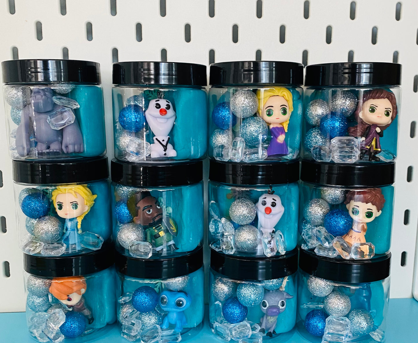 Frozen Party Play-Dough Jars